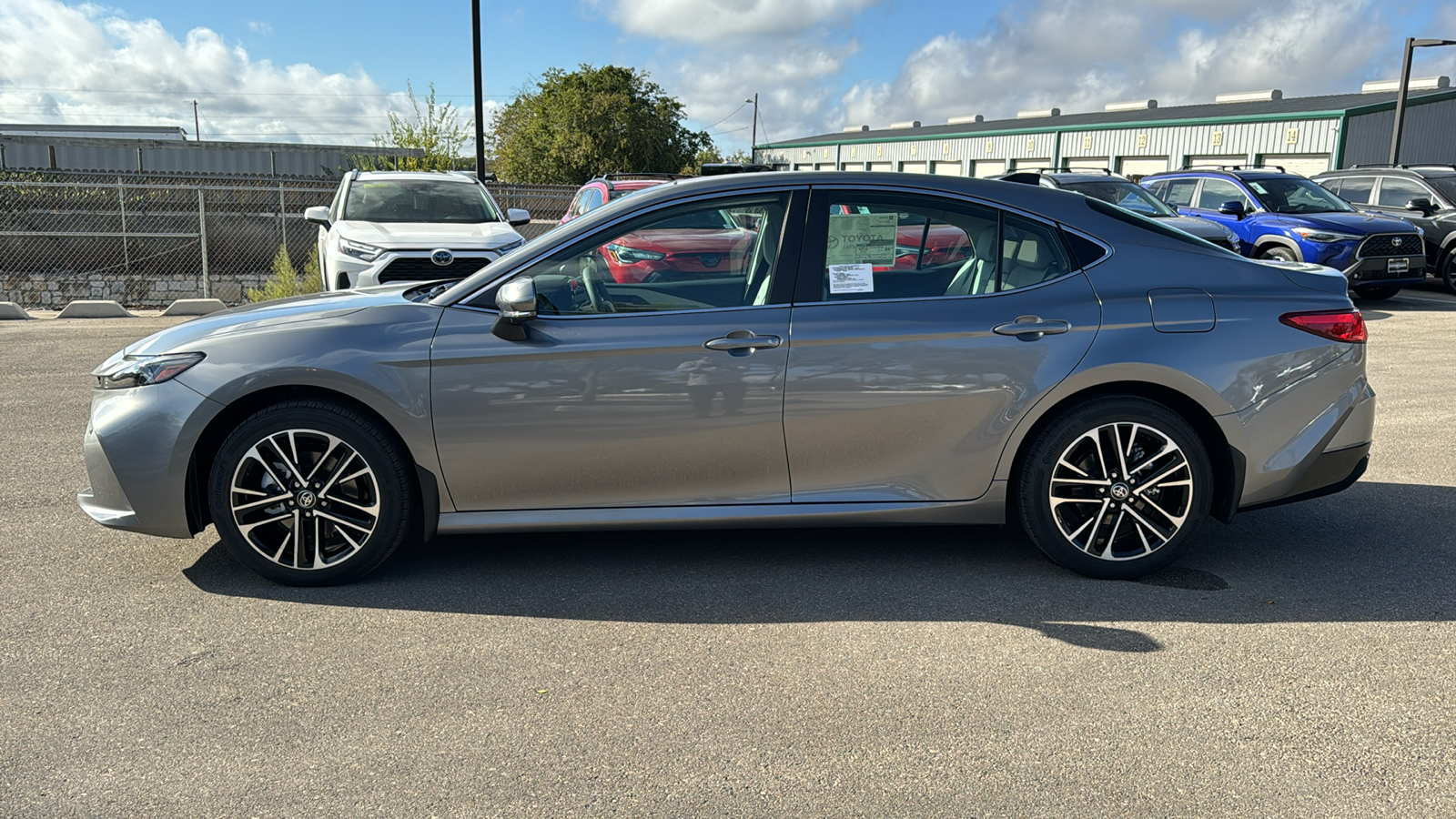 2025 Toyota Camry XLE 4