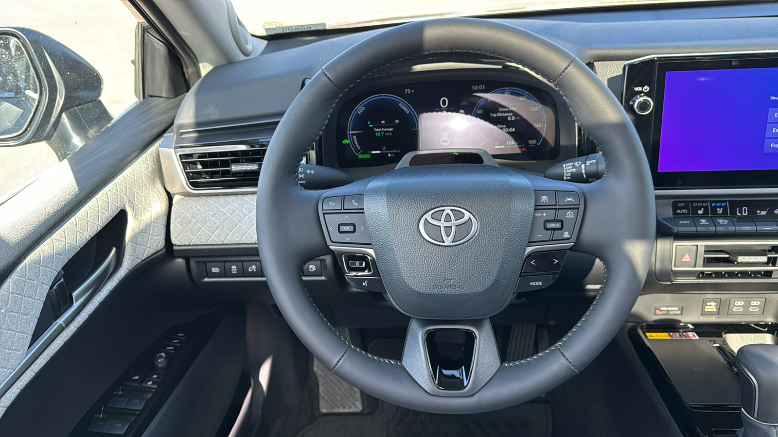 2025 Toyota Camry XLE 17