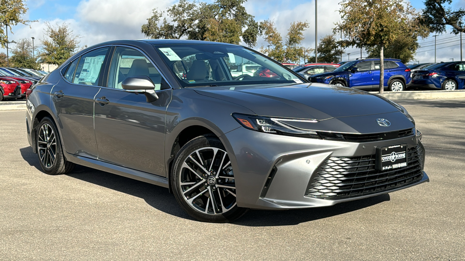 2025 Toyota Camry XLE 24