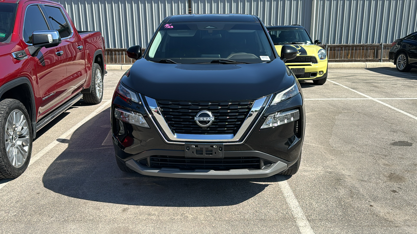 2022 Nissan Rogue SV 2