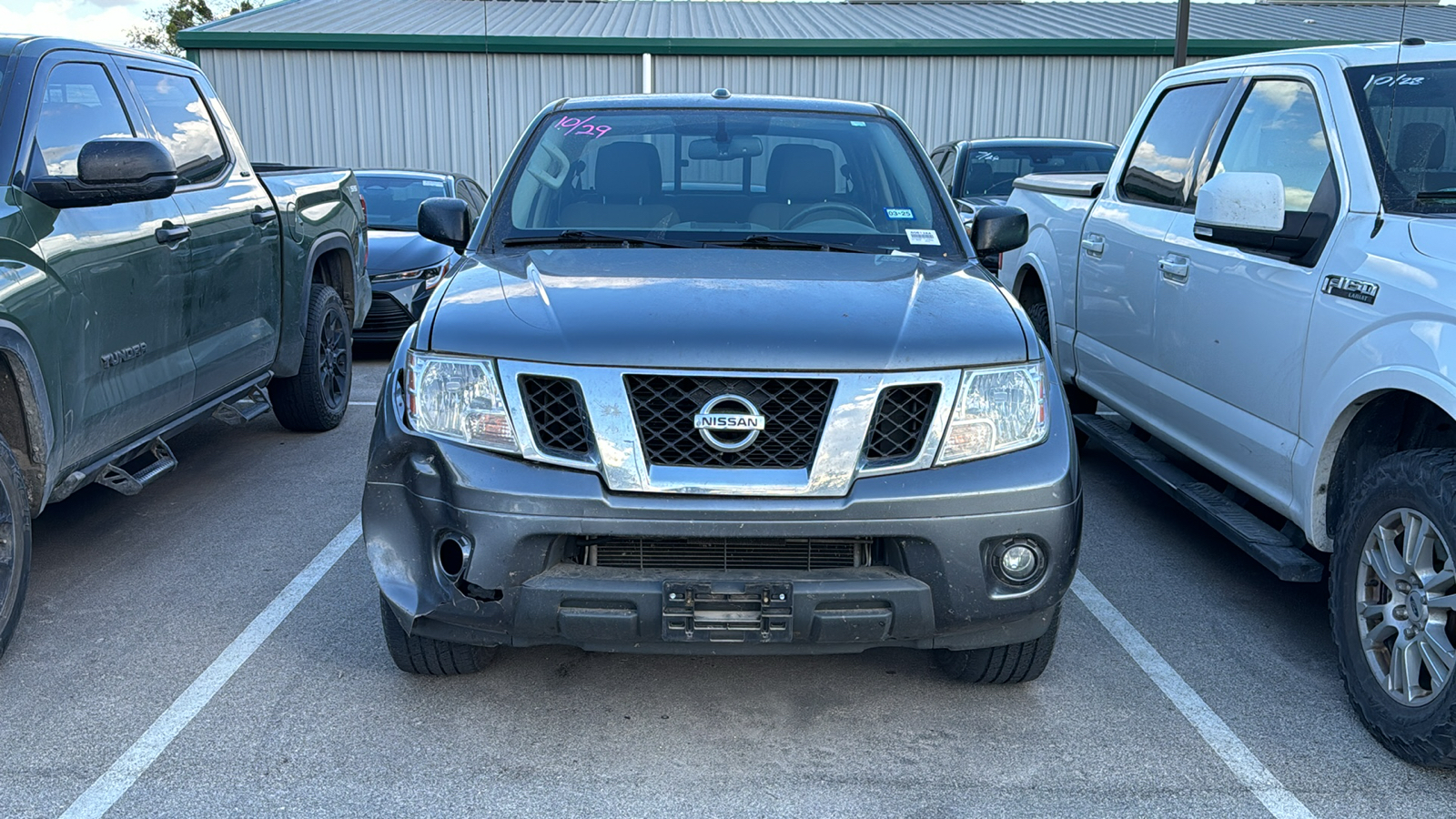 2018 Nissan Frontier SV 2