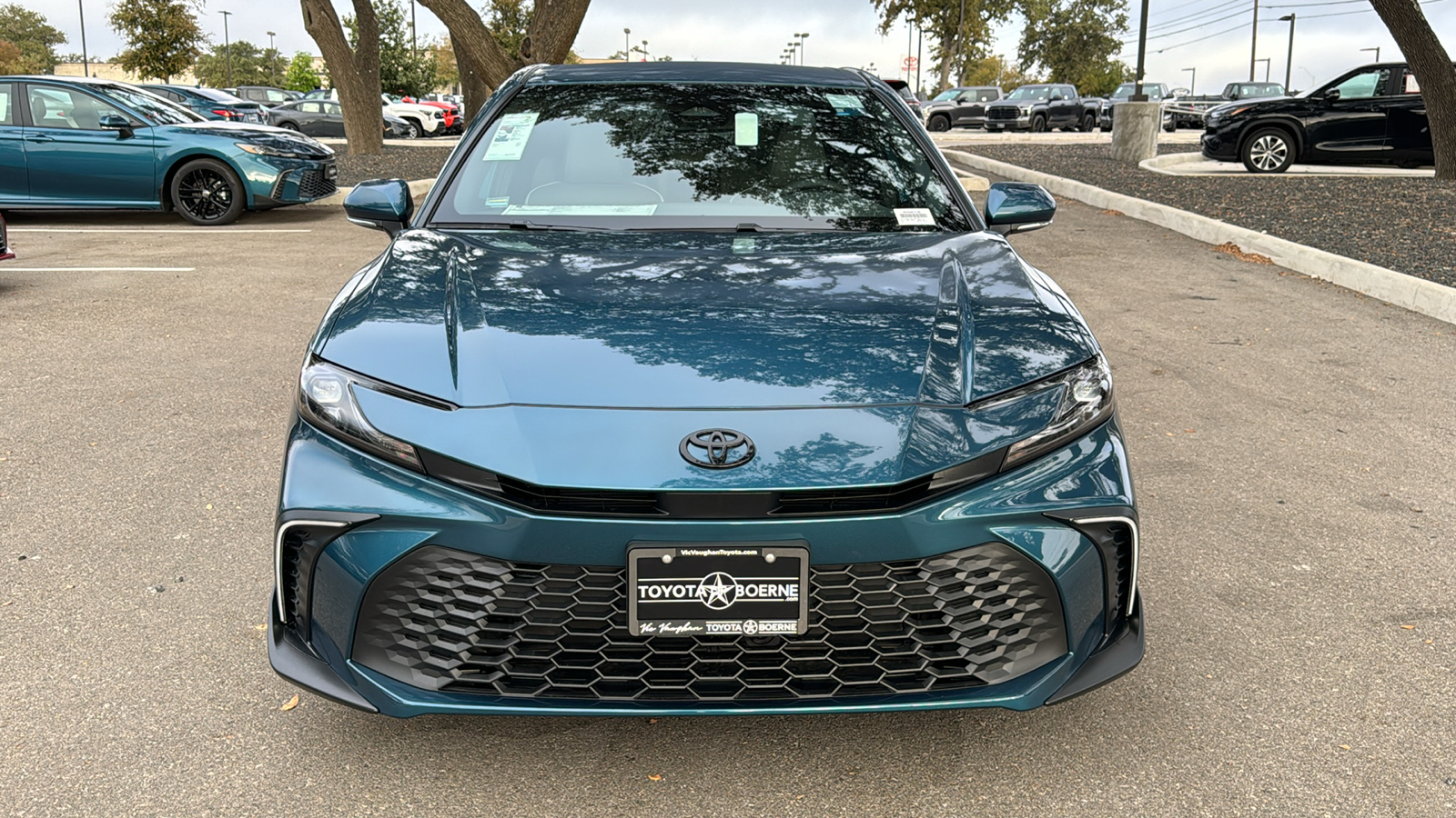 2025 Toyota Camry SE 2