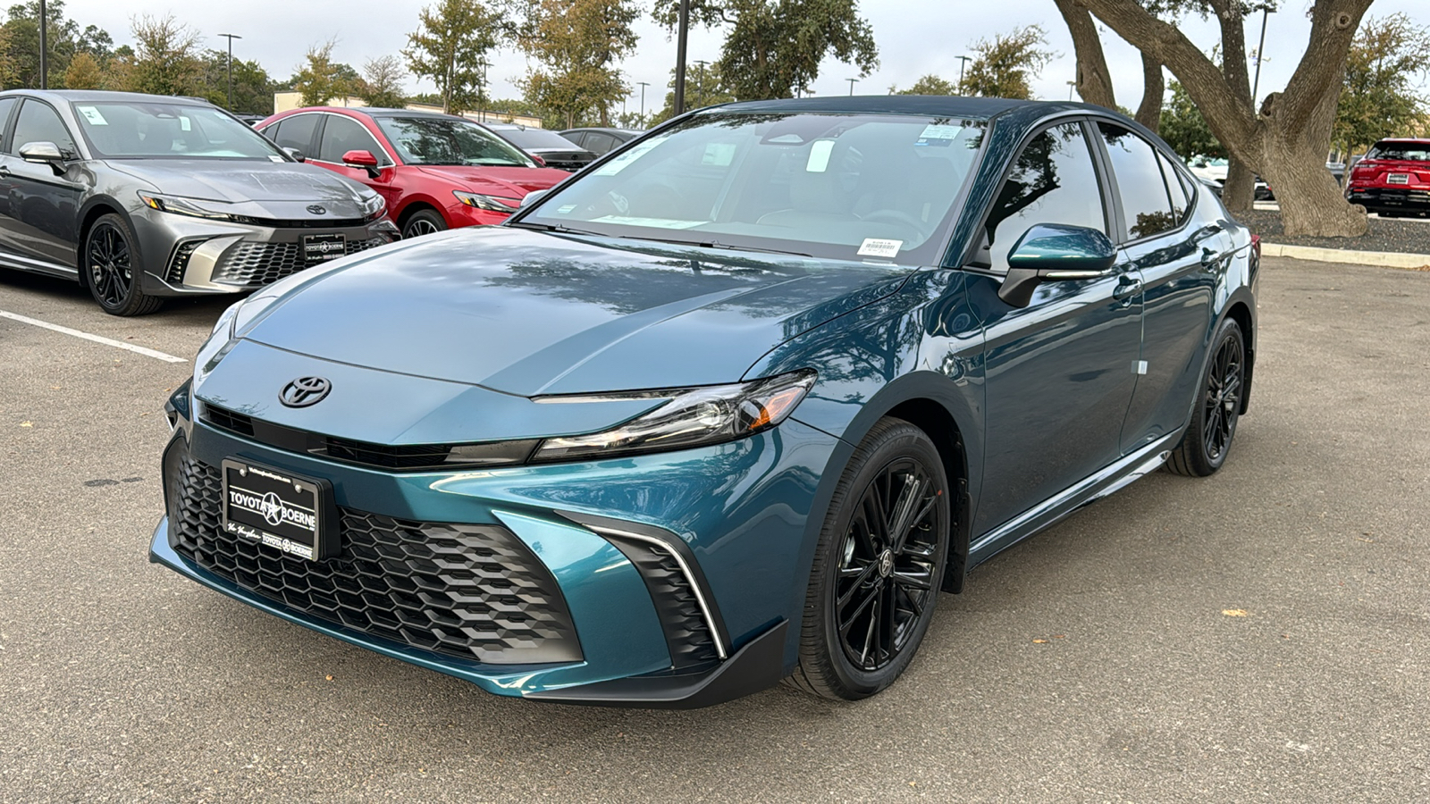 2025 Toyota Camry SE 3