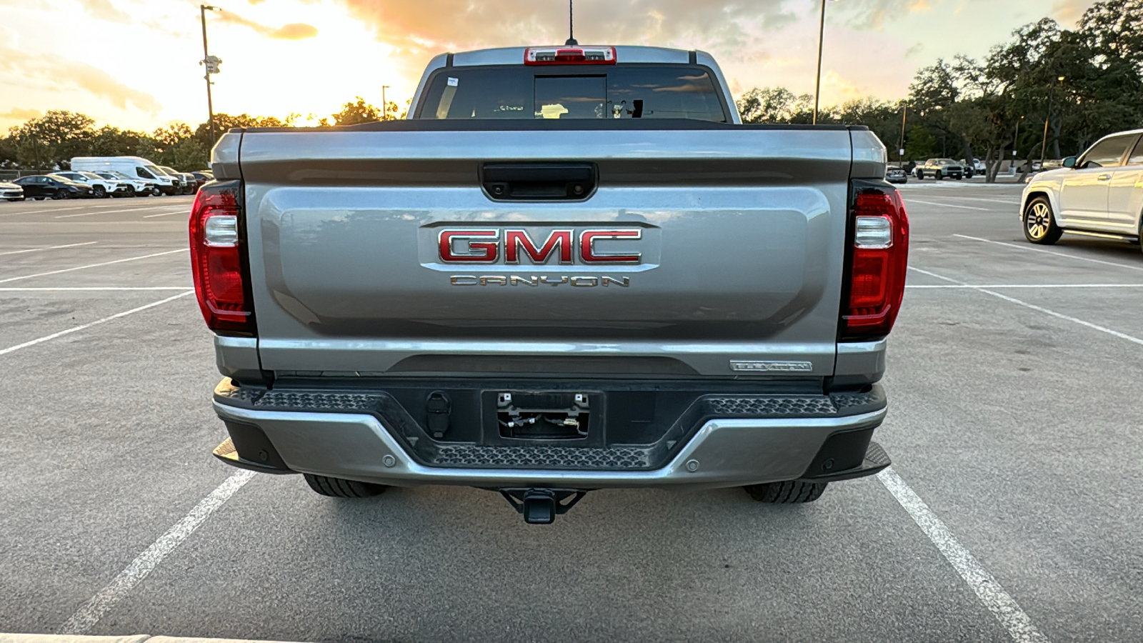 2023 GMC Canyon Elevation 5