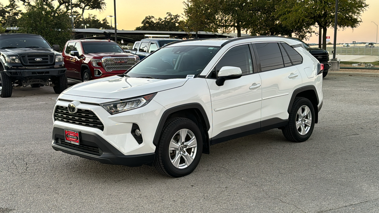 2019 Toyota RAV4 XLE 4