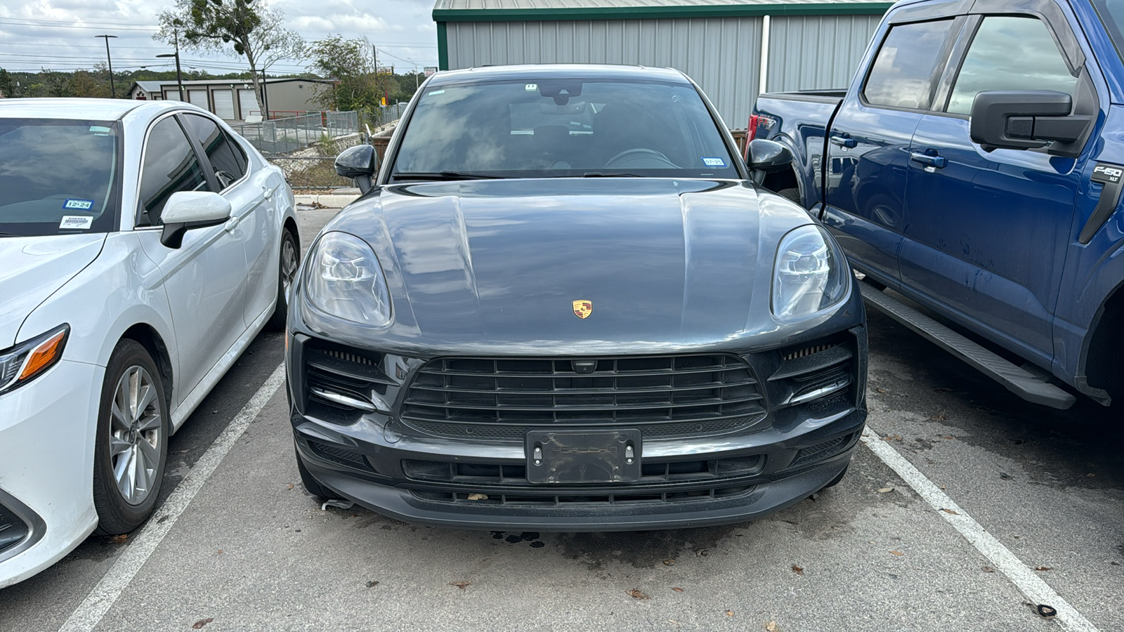 2021 Porsche Macan S 2