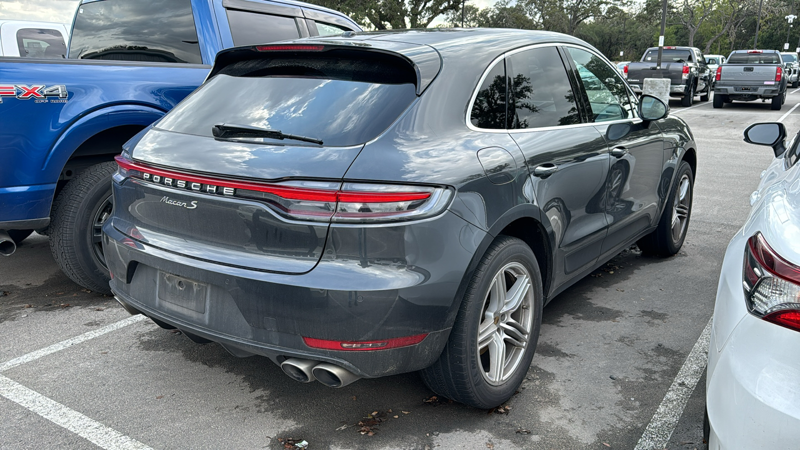 2021 Porsche Macan S 5