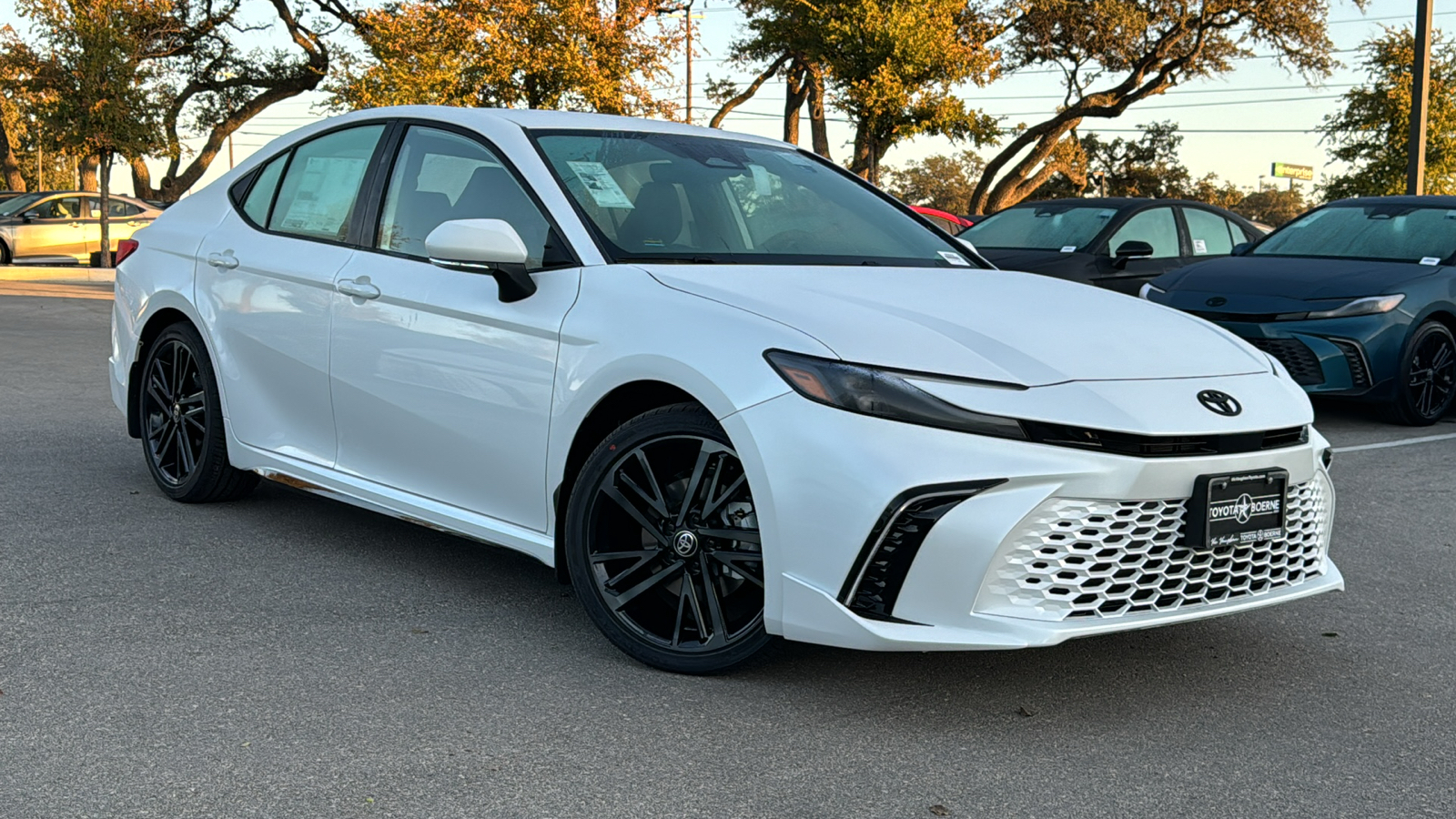 2025 Toyota Camry XSE 24