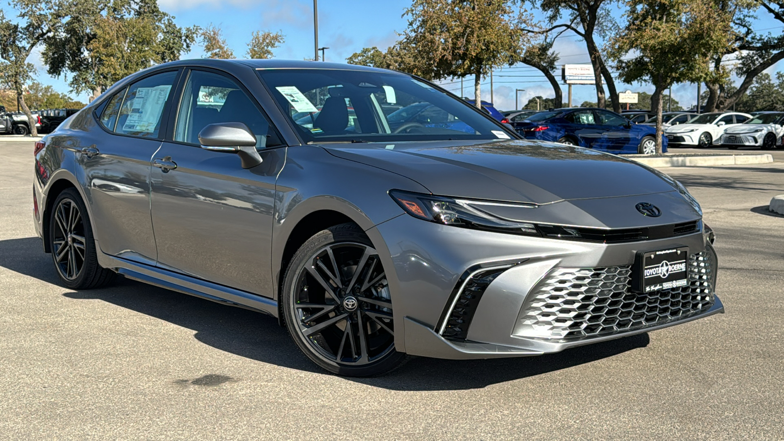 2025 Toyota Camry XSE 24