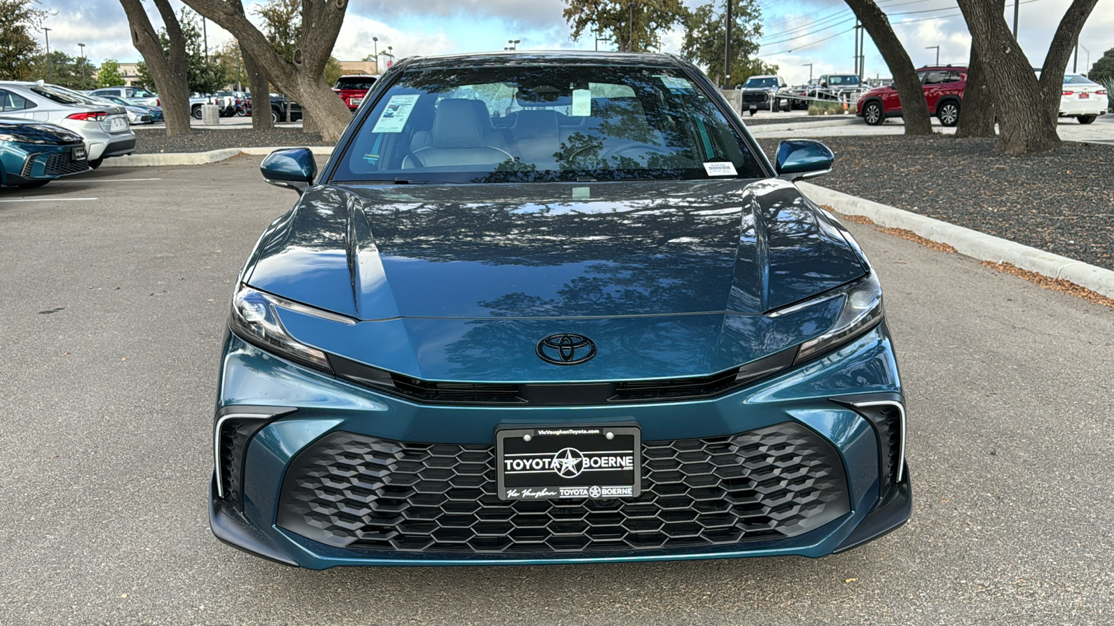 2025 Toyota Camry SE 3