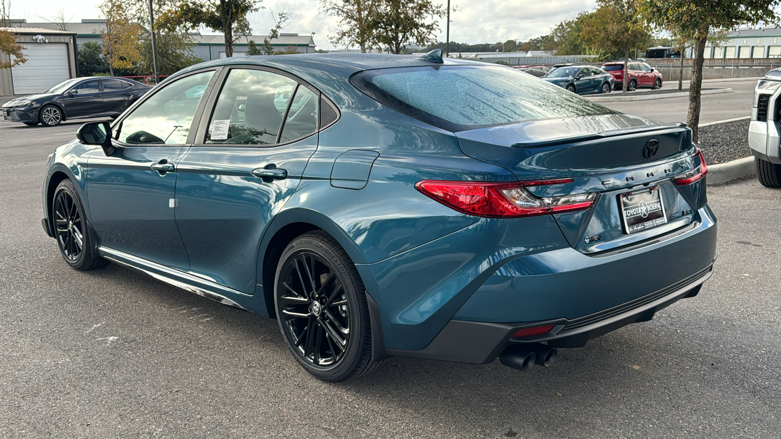 2025 Toyota Camry SE 6