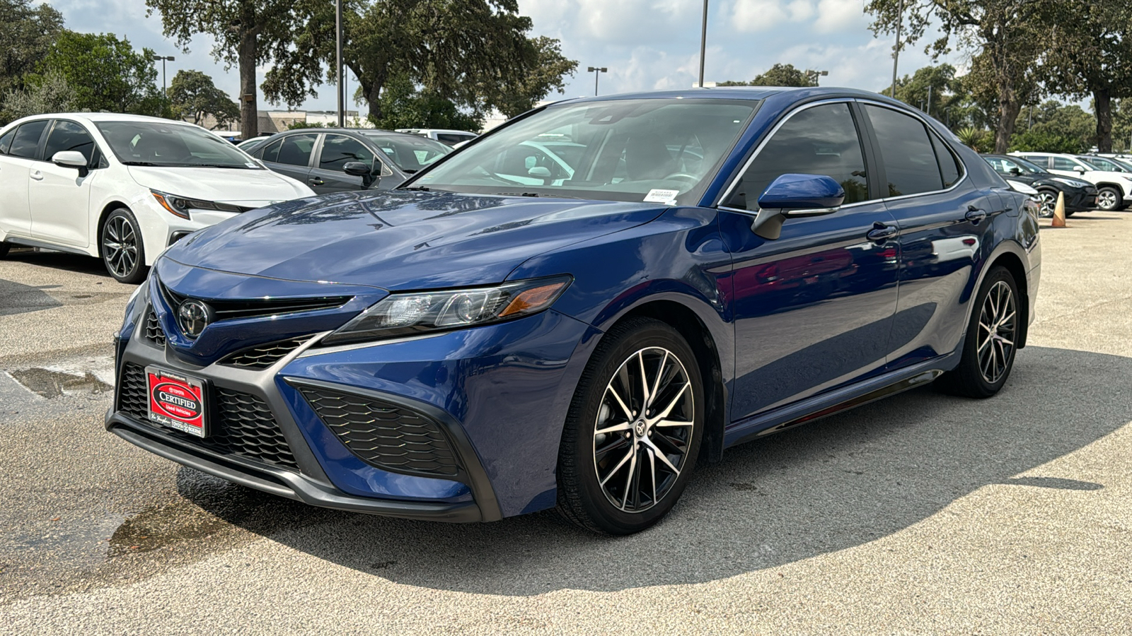 2023 Toyota Camry SE 3