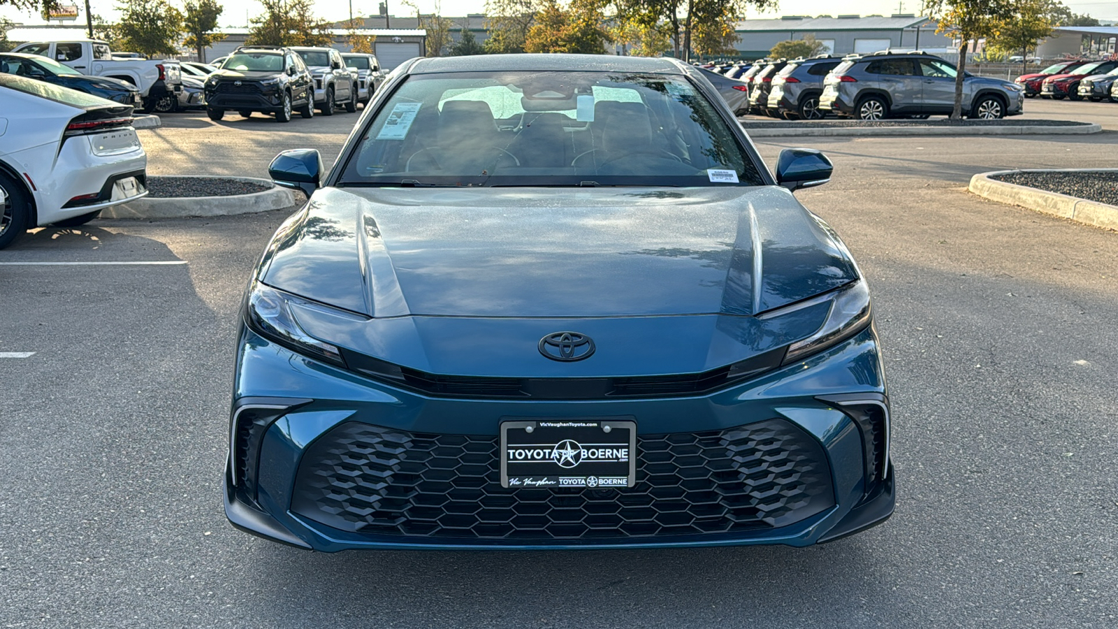 2025 Toyota Camry SE 3