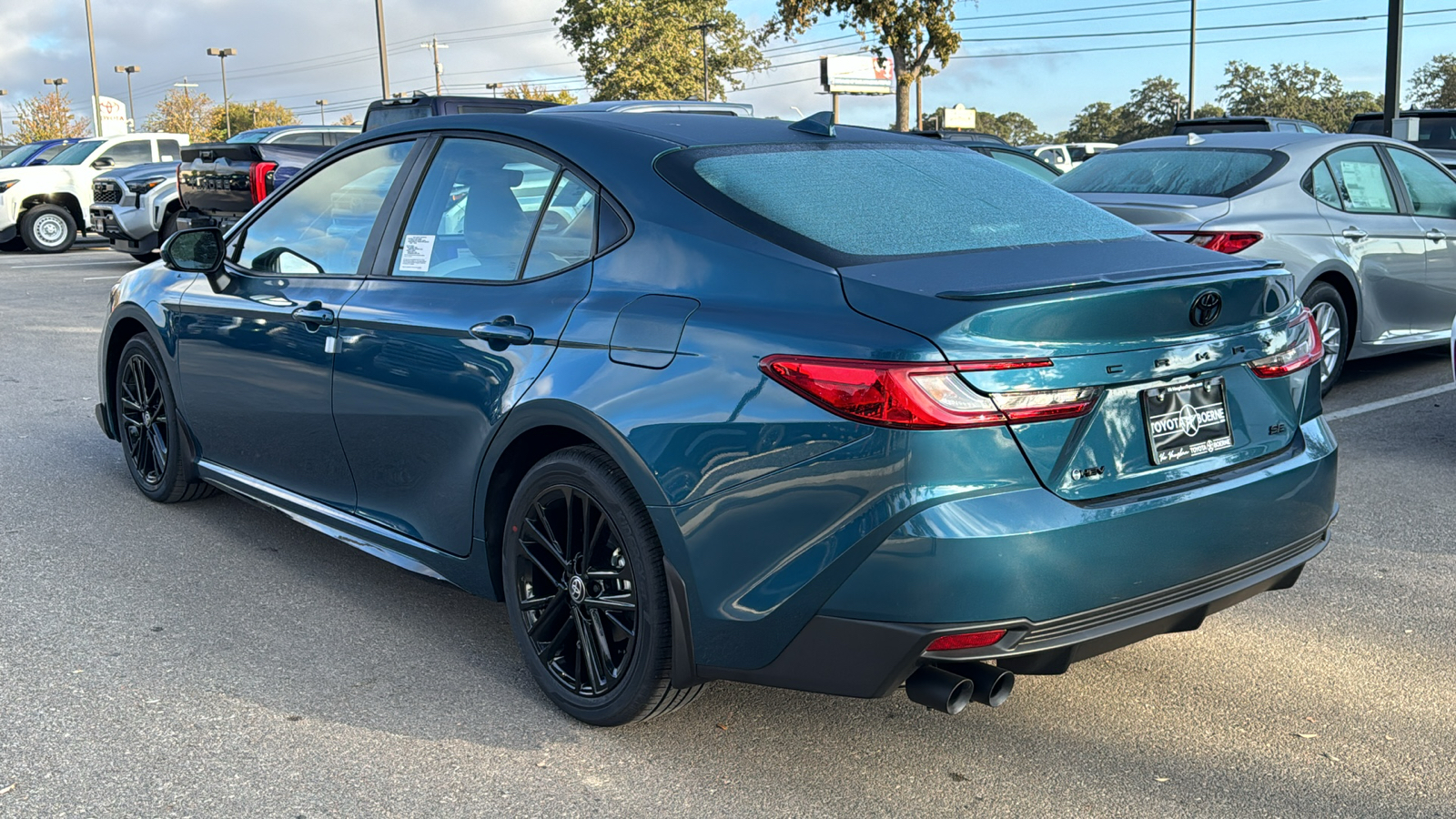 2025 Toyota Camry SE 6