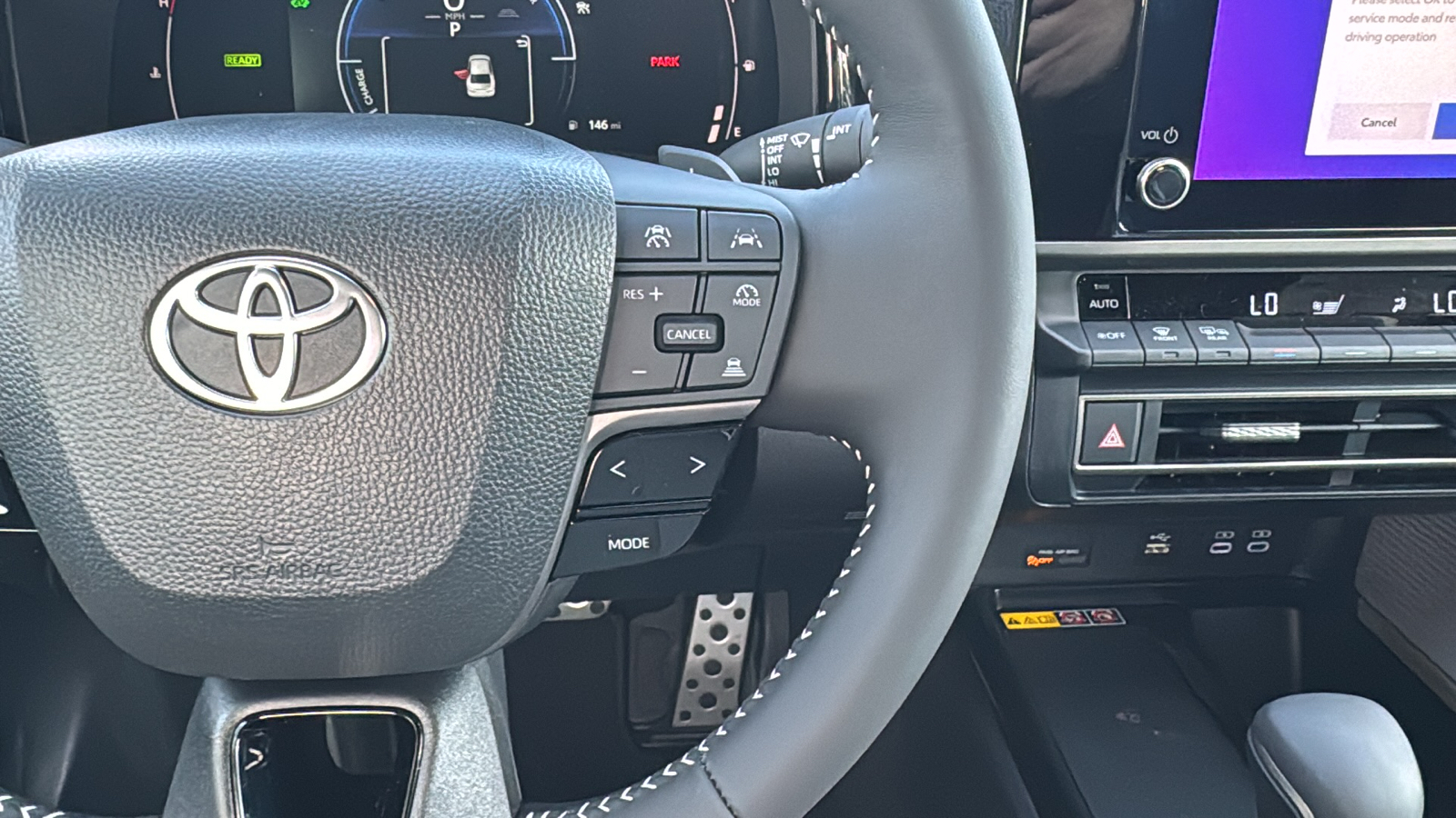 2025 Toyota Camry SE 21