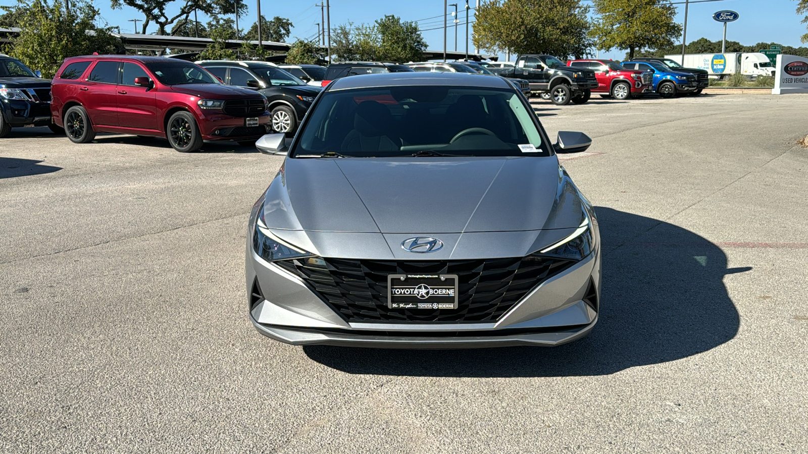 2022 Hyundai Elantra SE 3