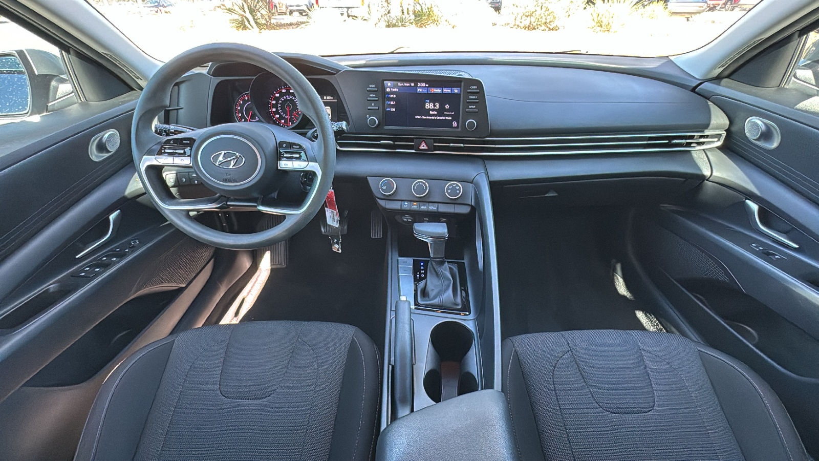 2022 Hyundai Elantra SE 18