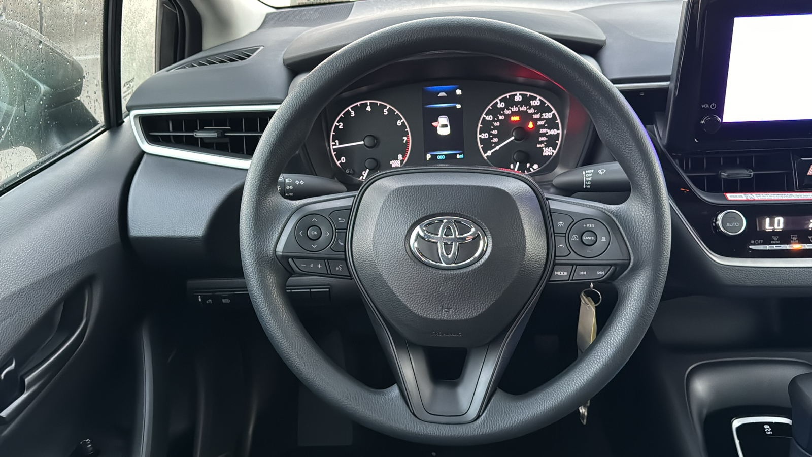 2025 Toyota Corolla LE 18