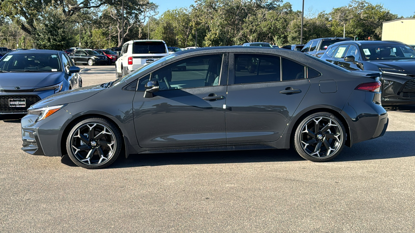 2025 Toyota Corolla LE 4