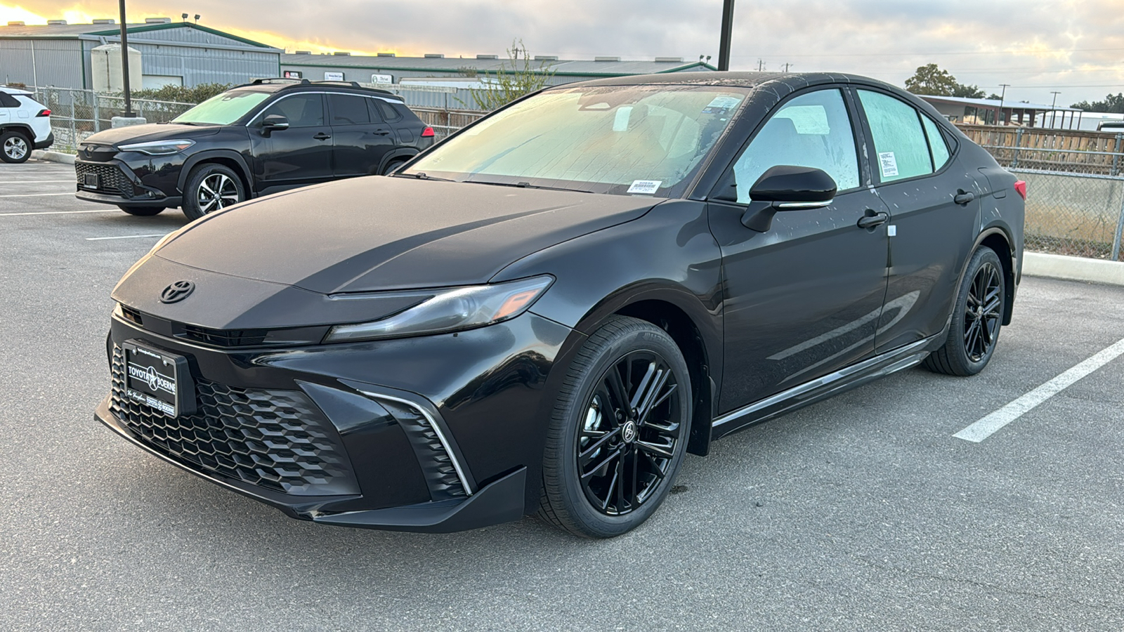 2025 Toyota Camry SE 4