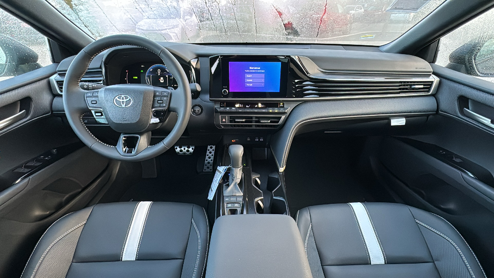 2025 Toyota Camry SE 17