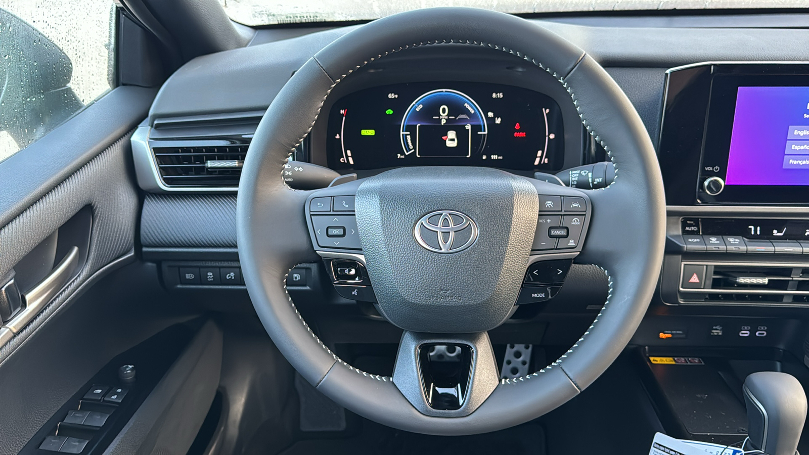 2025 Toyota Camry SE 18