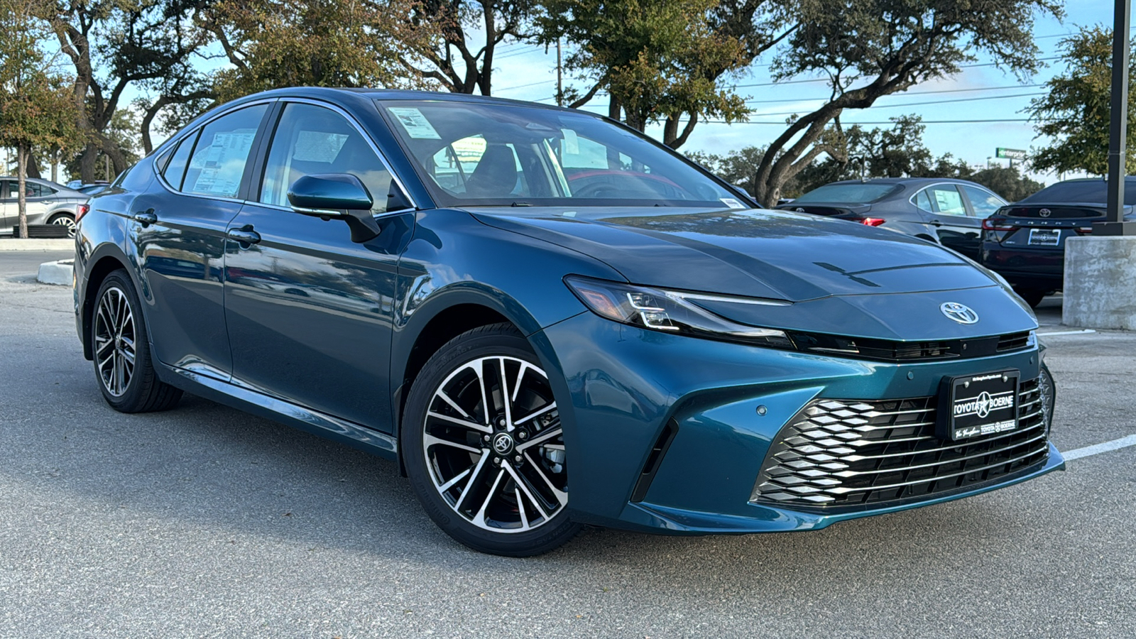 2025 Toyota Camry XLE 2