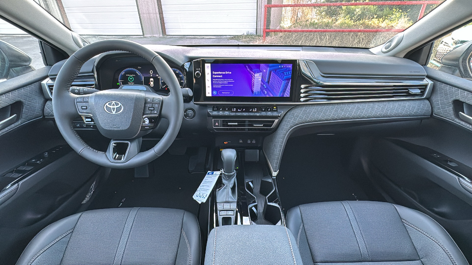 2025 Toyota Camry XLE 17