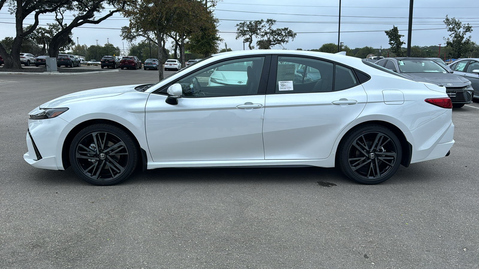 2025 Toyota Camry XSE 4