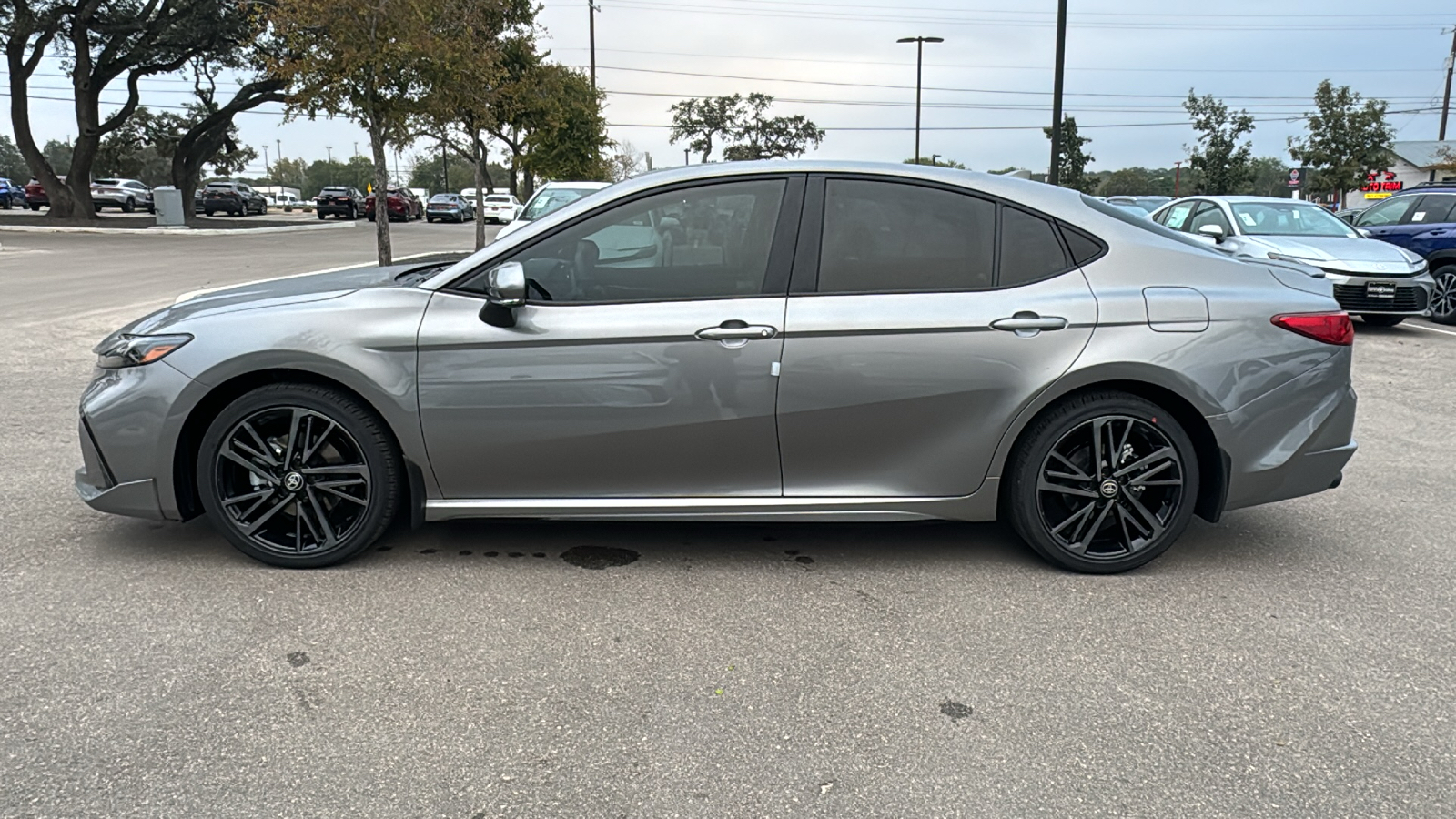 2025 Toyota Camry XSE 4