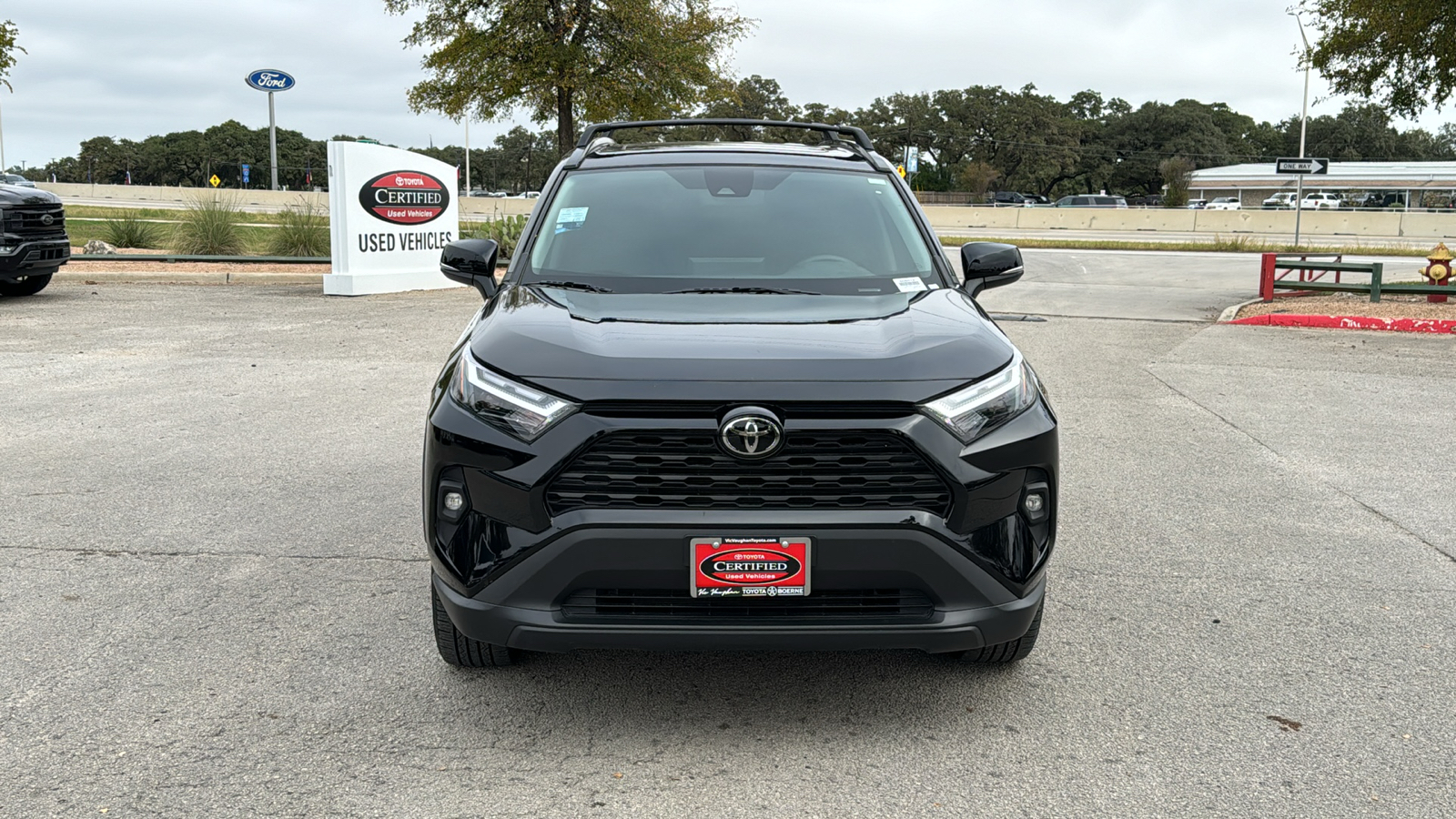 2024 Toyota RAV4 XLE Premium 2