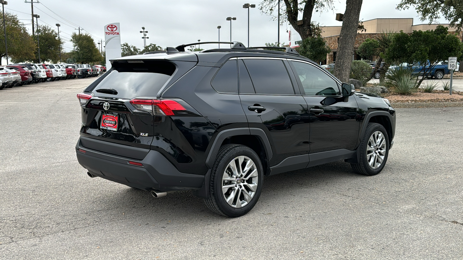 2024 Toyota RAV4 XLE Premium 7