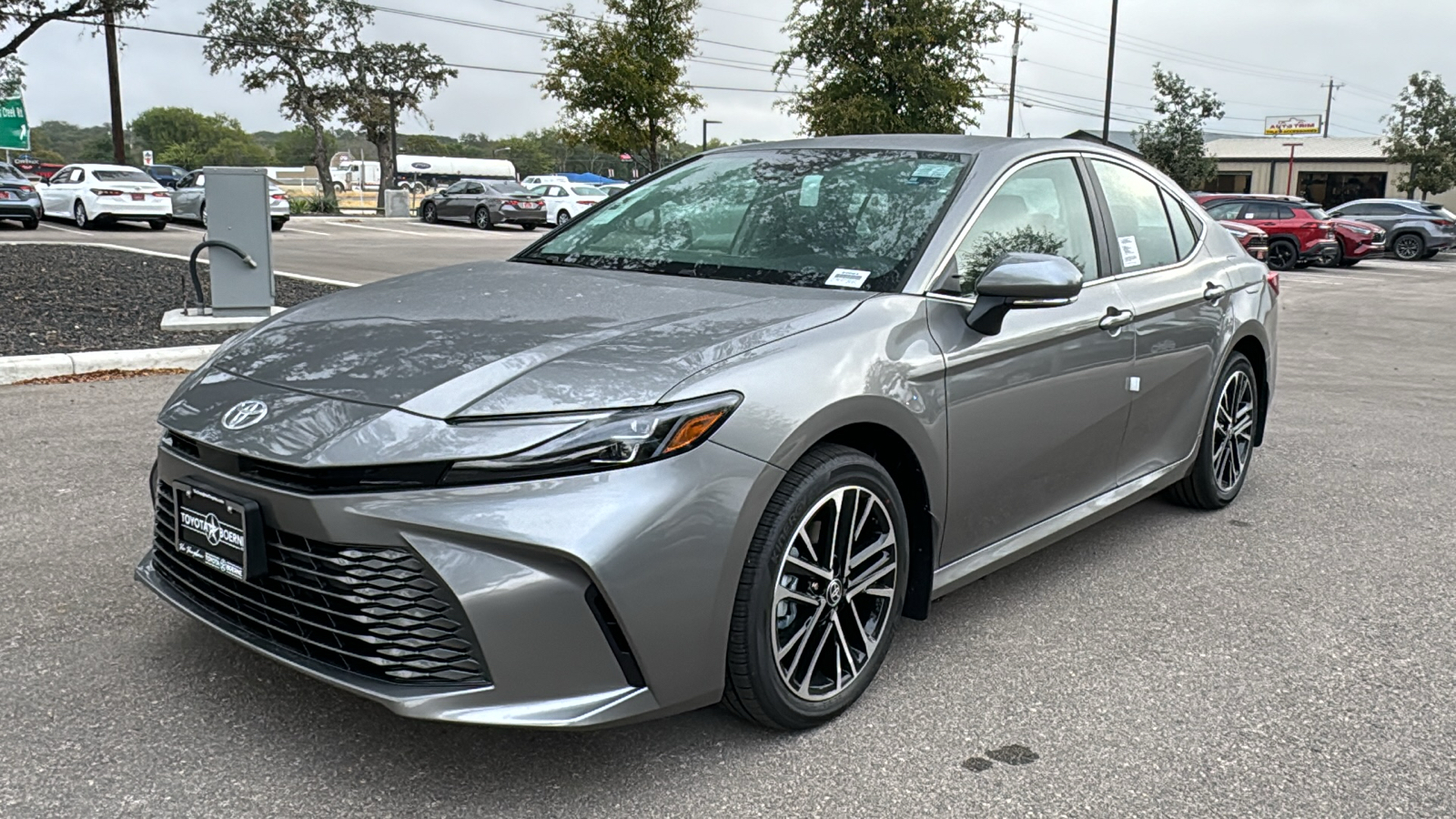 2025 Toyota Camry XLE 3