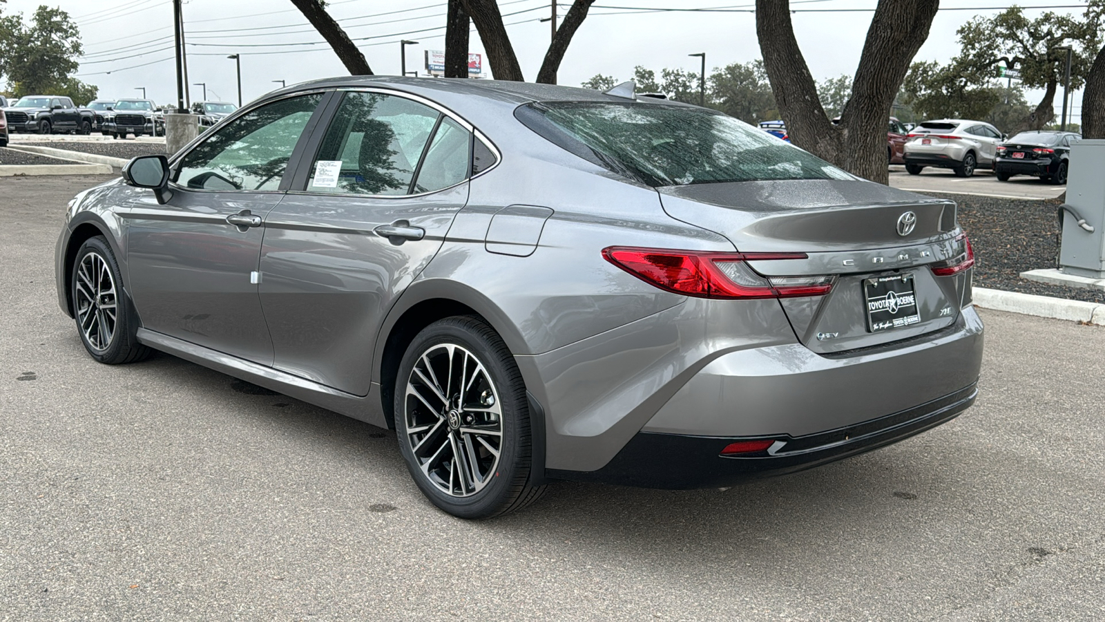 2025 Toyota Camry XLE 5