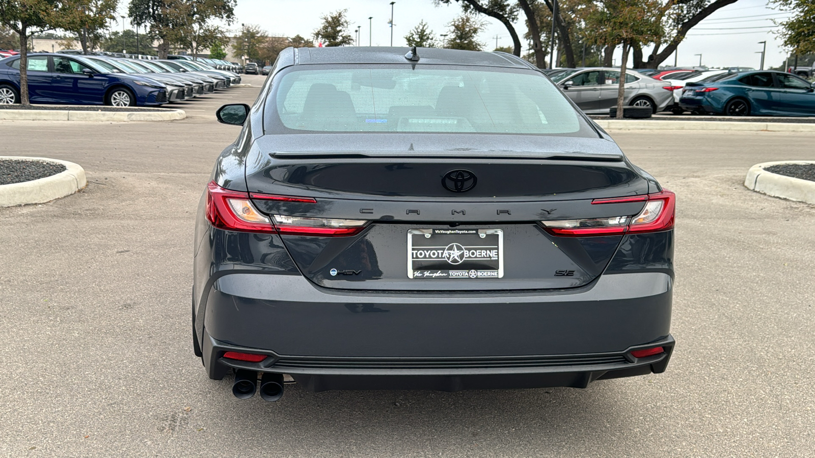 2025 Toyota Camry SE 6