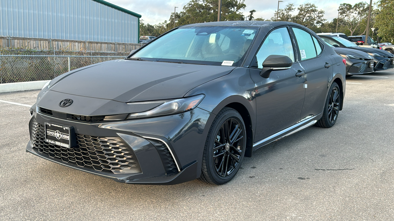 2025 Toyota Camry SE 4