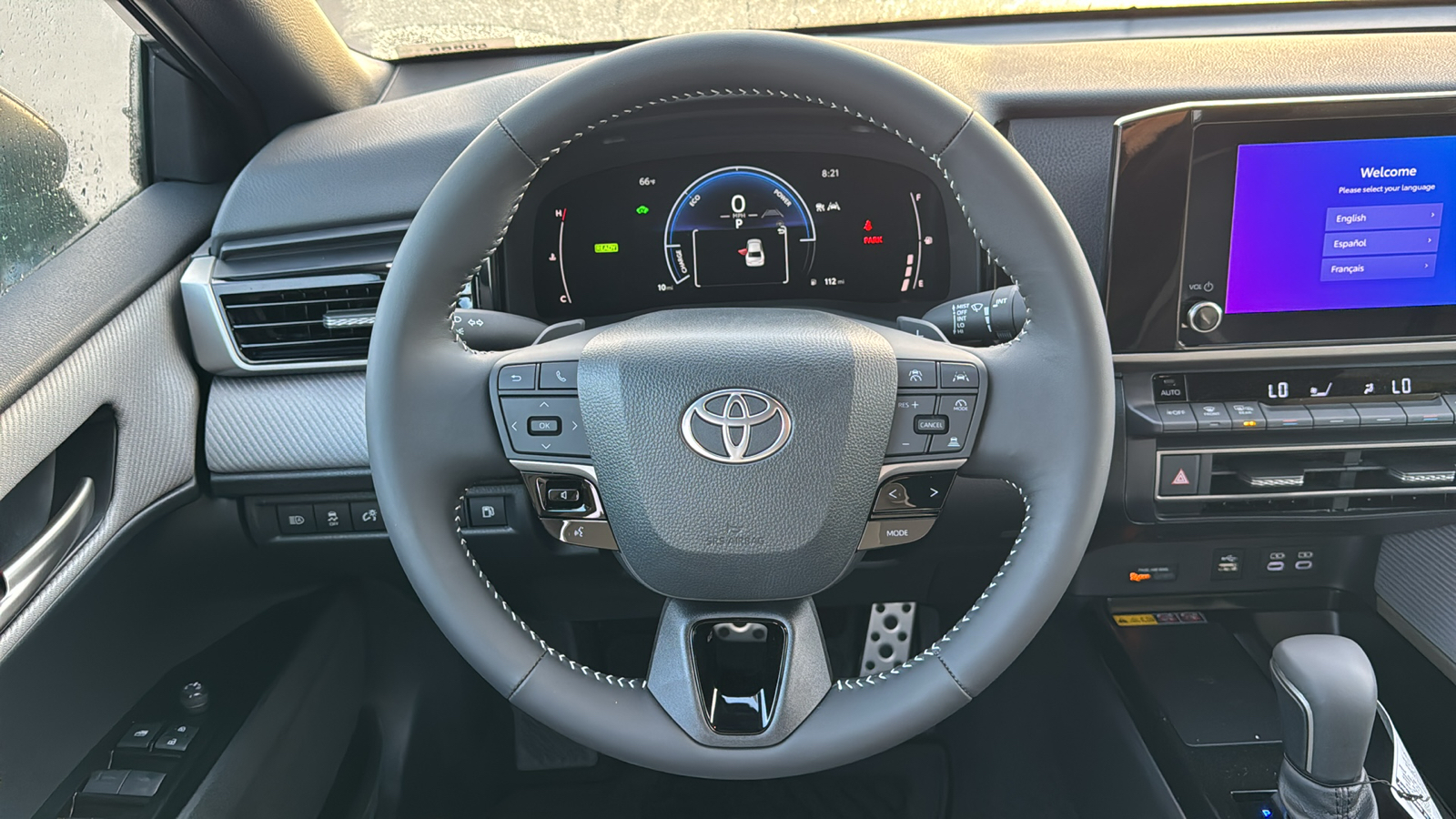 2025 Toyota Camry SE 18