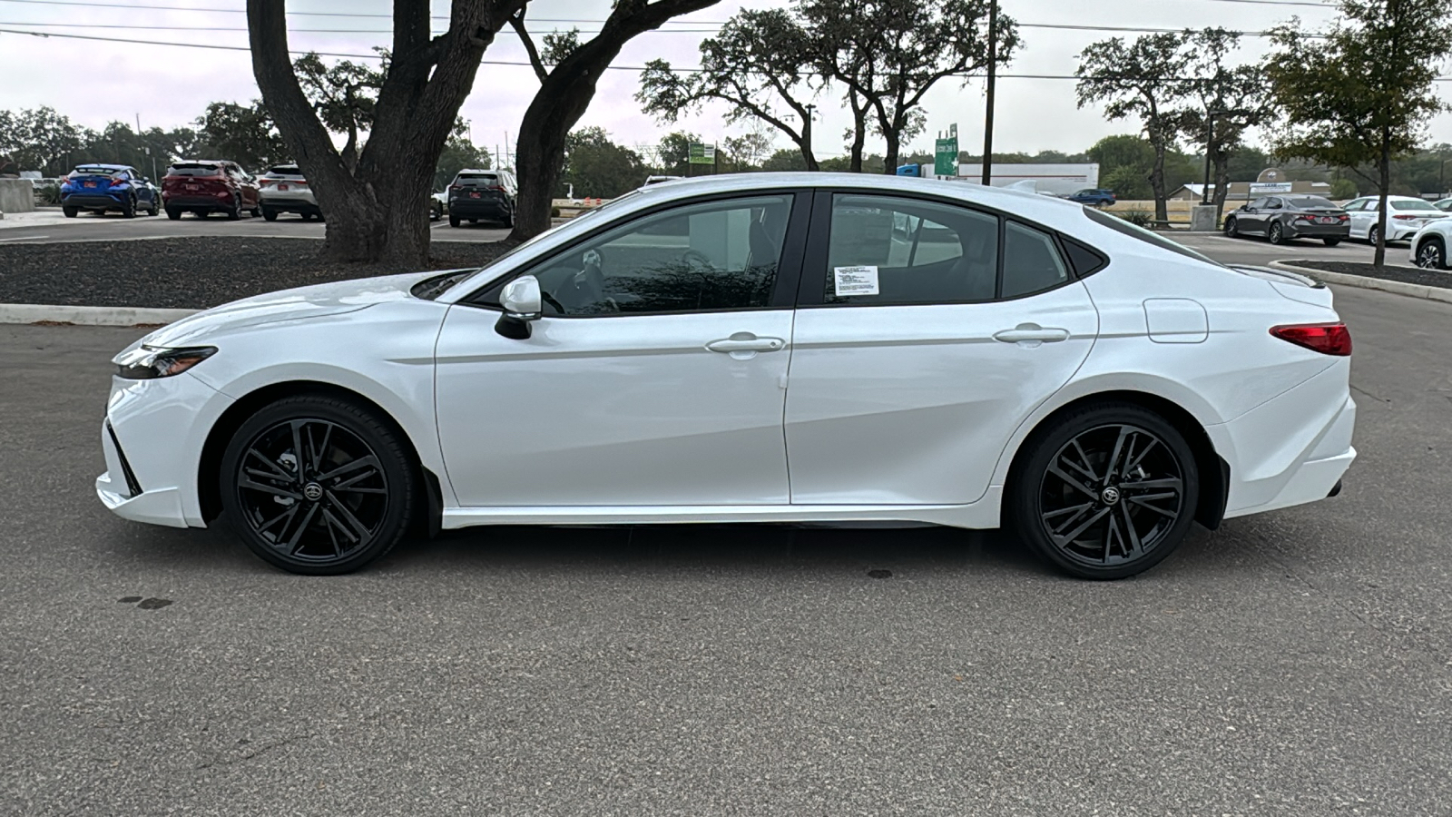 2025 Toyota Camry XSE 4