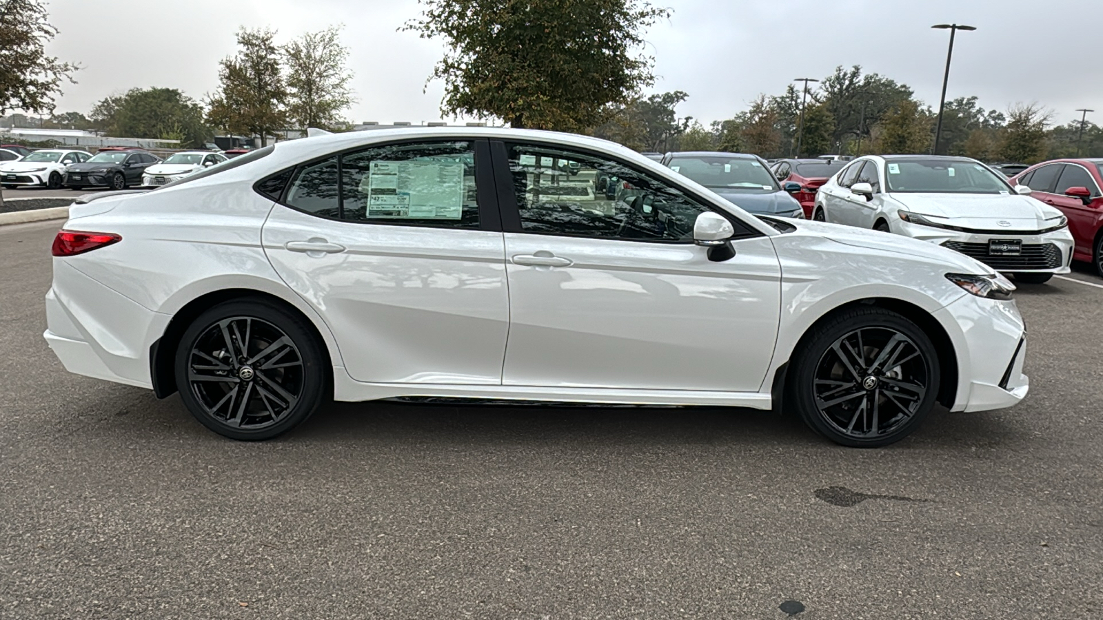 2025 Toyota Camry XSE 8