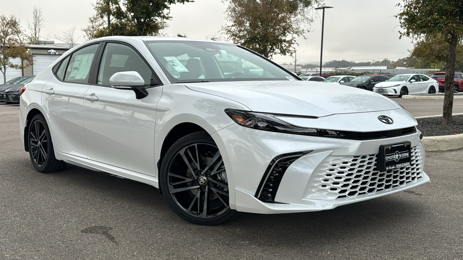 2025 Toyota Camry XSE 24