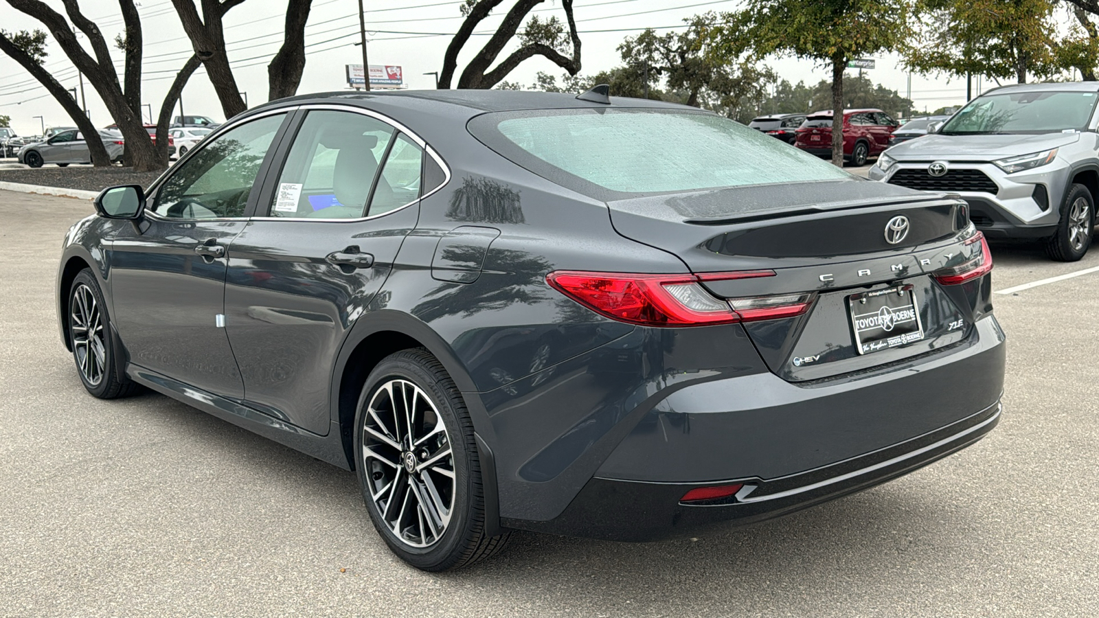 2025 Toyota Camry XLE 5