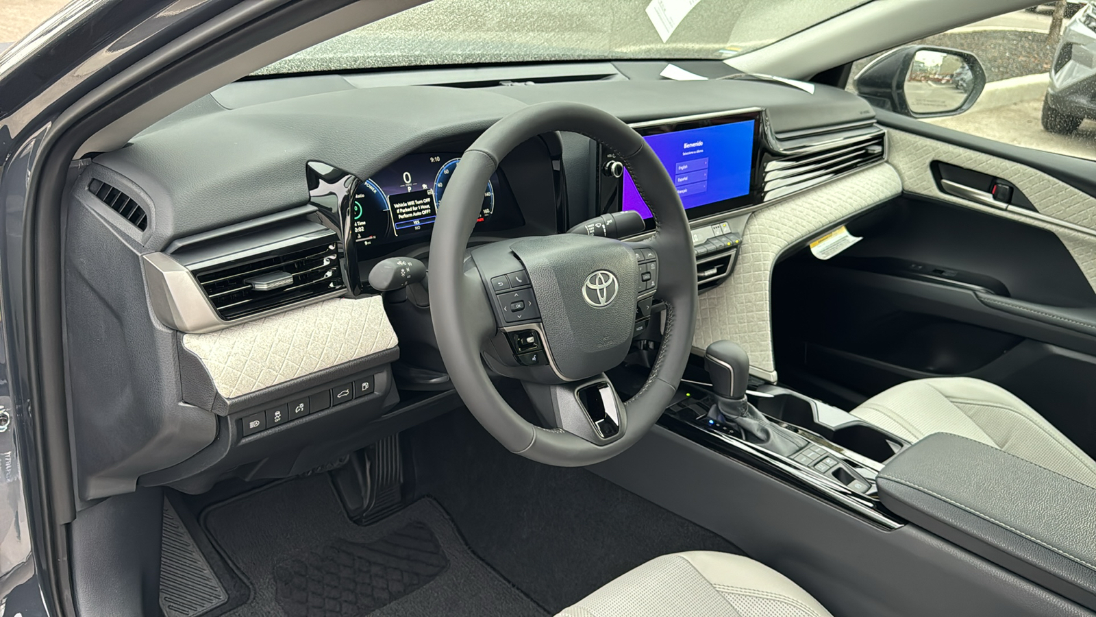 2025 Toyota Camry XLE 12