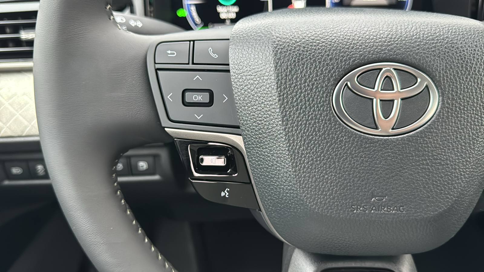 2025 Toyota Camry XLE 19