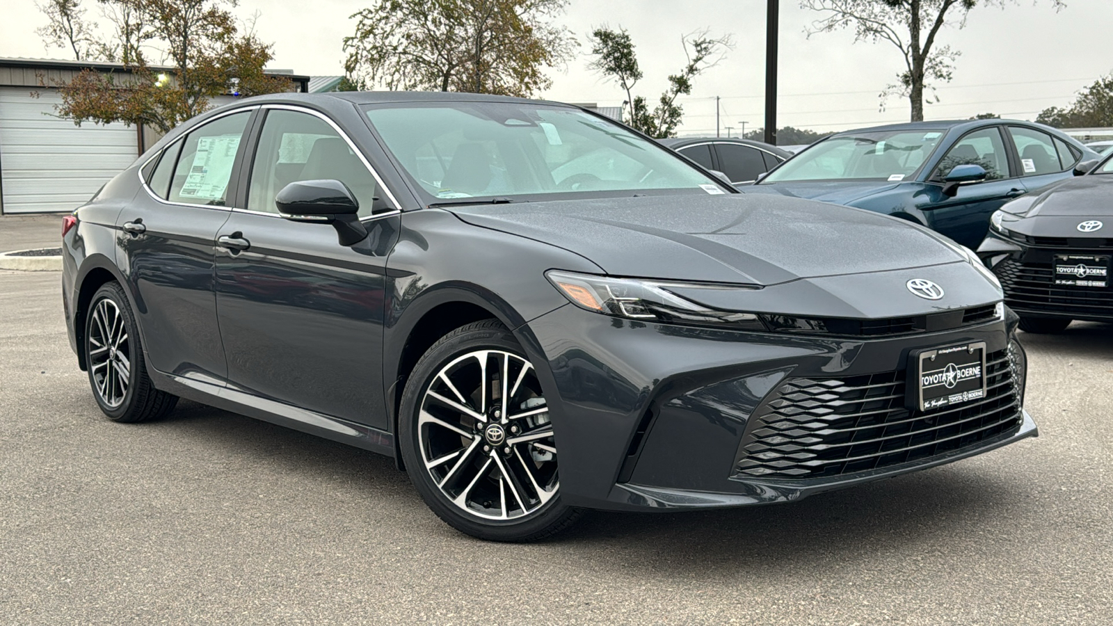 2025 Toyota Camry XLE 24