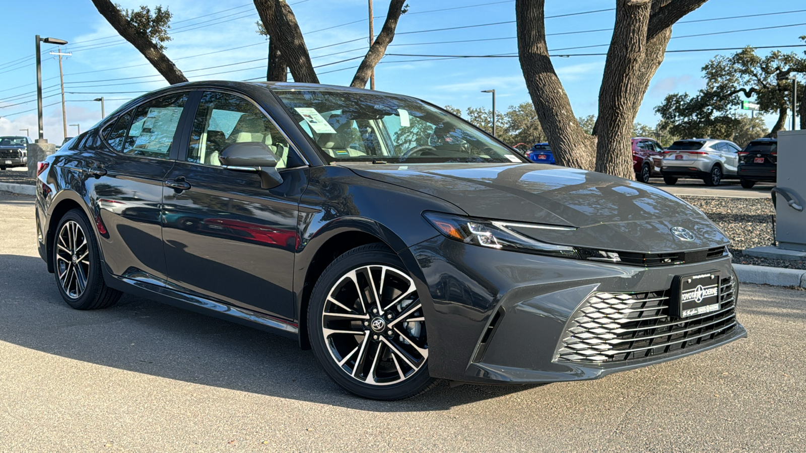 2025 Toyota Camry XLE 2