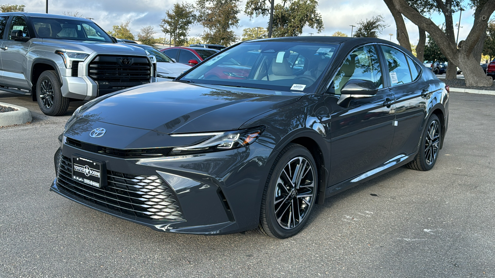 2025 Toyota Camry XLE 4