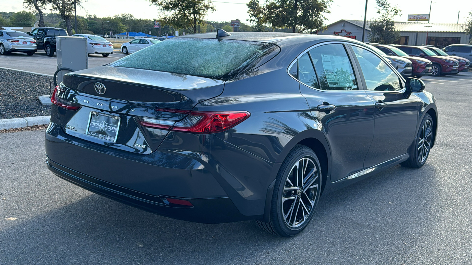 2025 Toyota Camry XLE 8