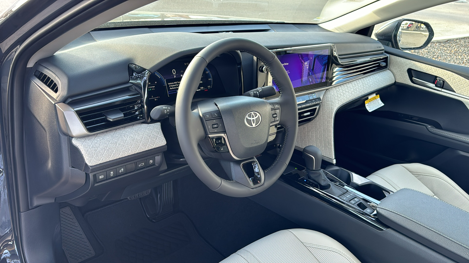 2025 Toyota Camry XLE 13