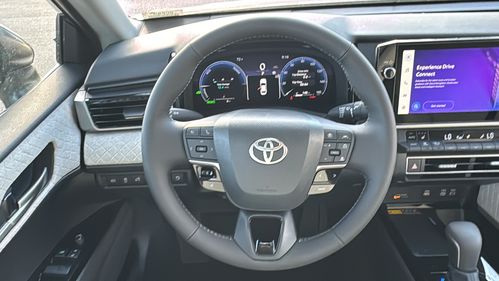 2025 Toyota Camry XLE 18