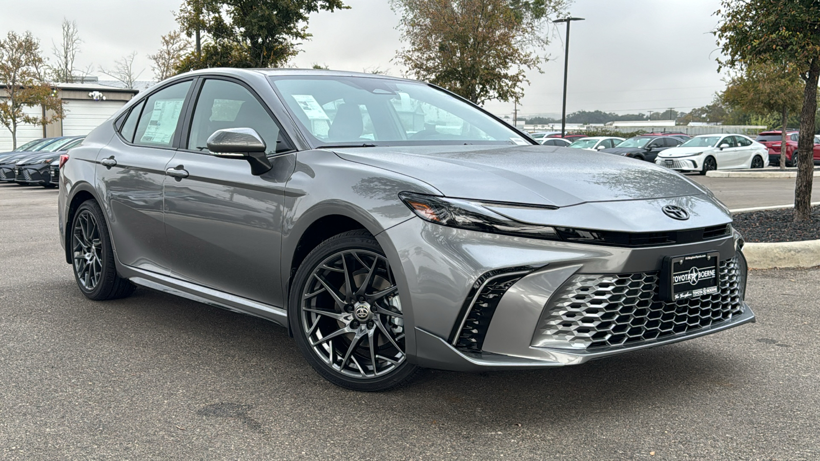 2025 Toyota Camry XSE 24